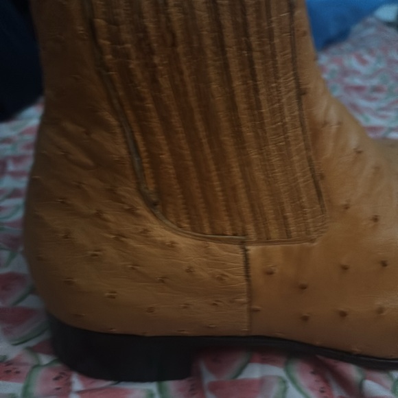 Faux ostrich leather booties - Picture 5 of 8